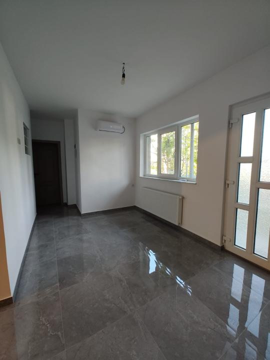 Casă 5 camere, 118 mp, curte, garaj, panouri fotovoltaice, Parcul Armătura