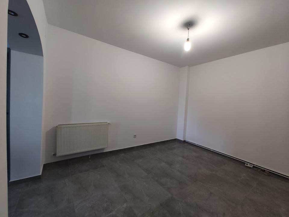 Casă 5 camere, 118 mp, curte, garaj, panouri fotovoltaice, Parcul Armătura