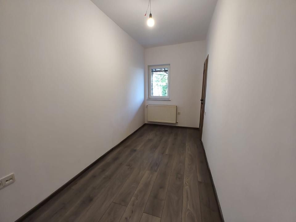 Casă 5 camere, 118 mp, curte, garaj, panouri fotovoltaice, Parcul Armătura