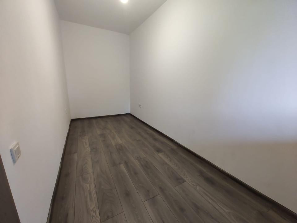 Spațiu birouri, 7 camere, curte, garaj, panouri fotovoltaice, Parcul Armătura