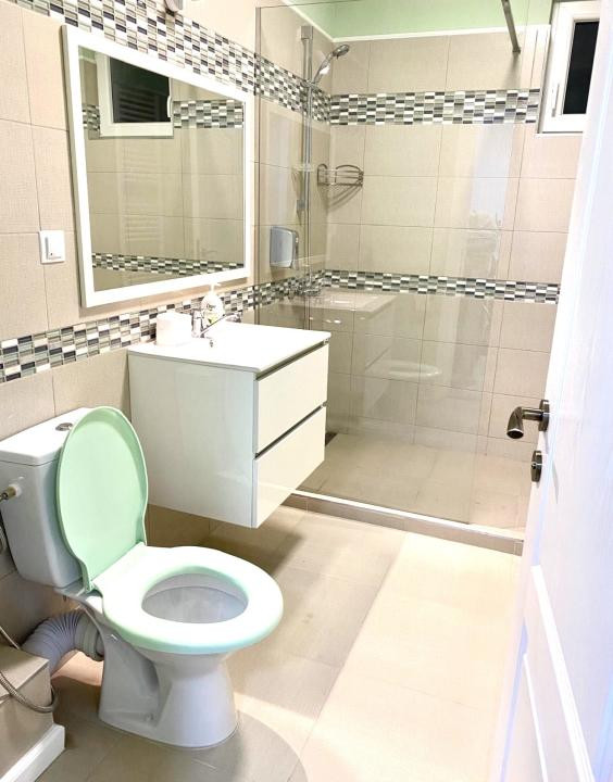 Apartament de 55 mp utili,etaj 1,bloc nou ,zona Terra