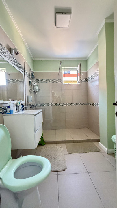 Apartament de 55 mp utili,etaj 1,bloc nou ,zona Terra