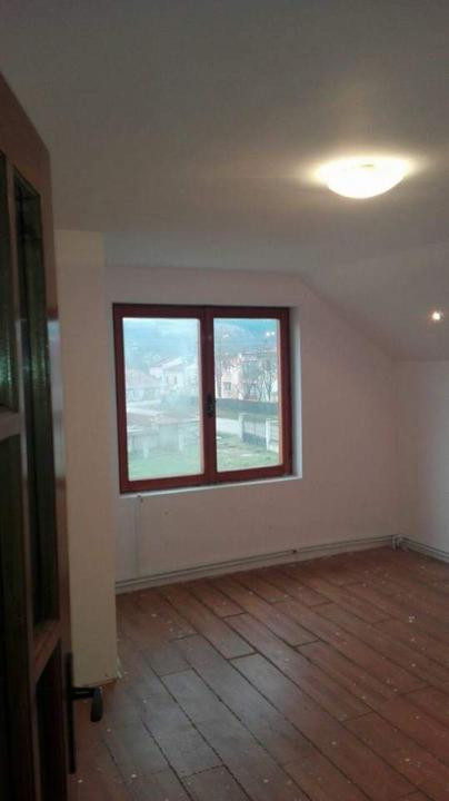 Casa individuala, teren 800 mp, comuna Mociu
