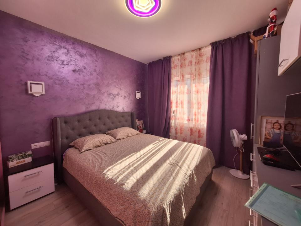 Apartament cu 3 camere, 60 mp, parcare, zona Terra
