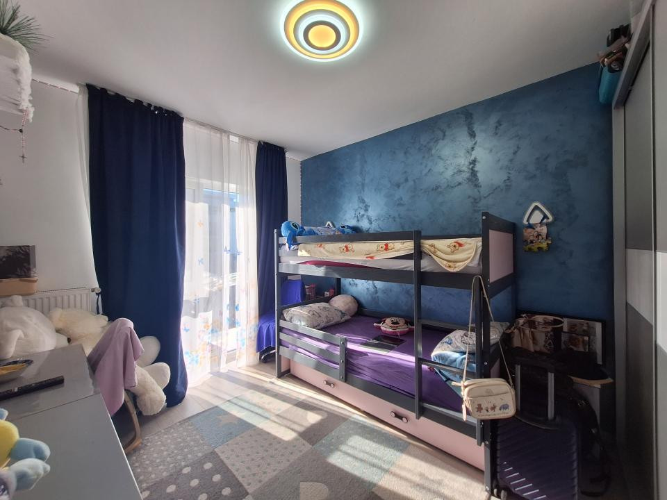 Apartament cu 3 camere, 60 mp, parcare, zona Terra