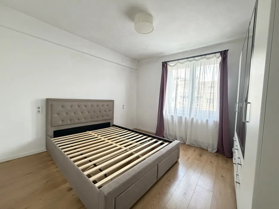 Apartament 3 camere, Modern, Zona Semicentrala, Horea