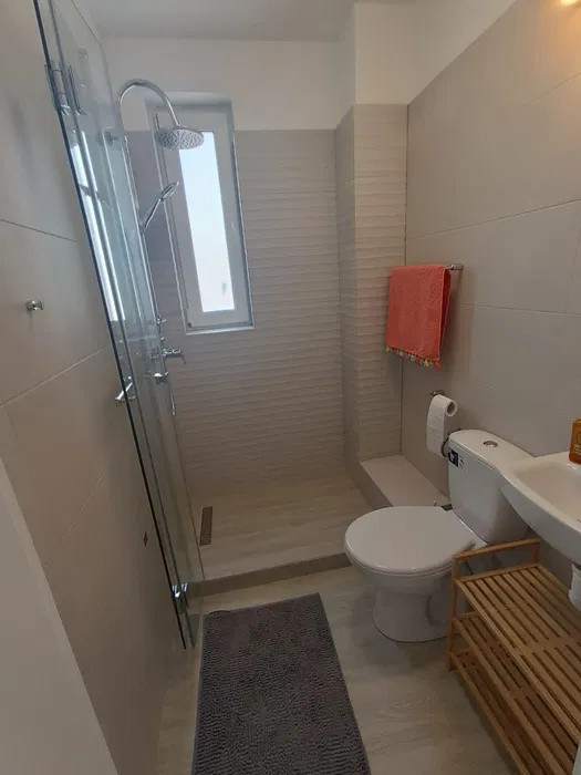 Apartament 2 camere, modern, bloc nou, zona Semicentrala