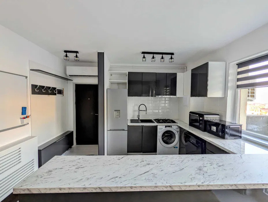 Apartament cu 2 camere, parcare, terasa de 30 mp, strada Teilor