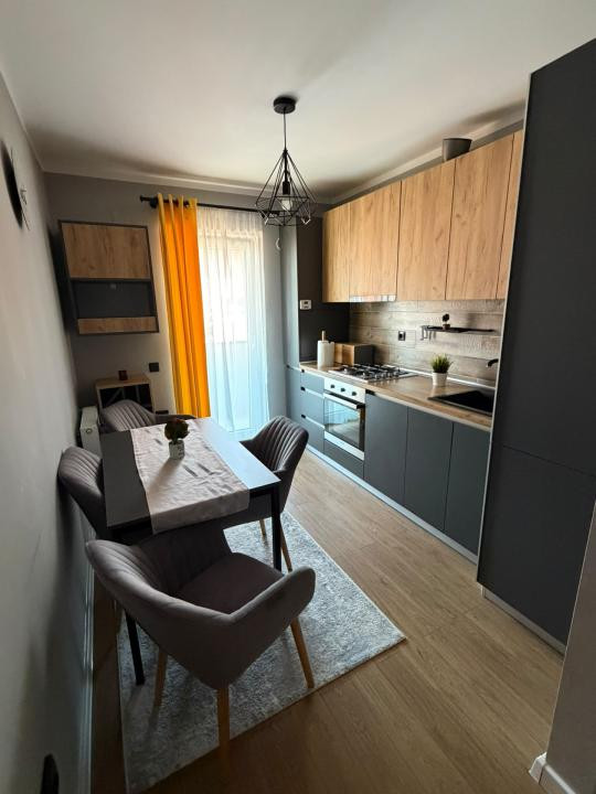 Apartament decomandat, finisat modern, zona Eroilor