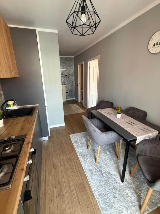 Apartament decomandat, finisat modern, zona Eroilor