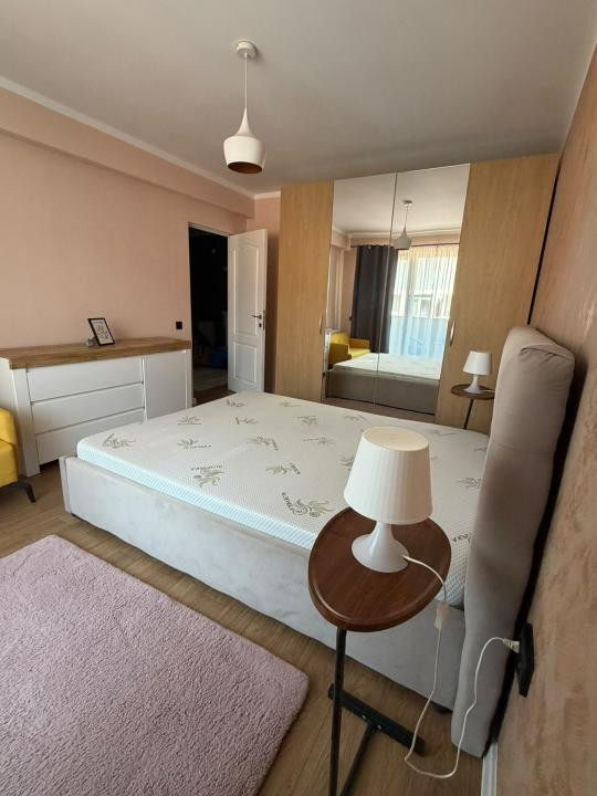Apartament decomandat, finisat modern, zona Eroilor