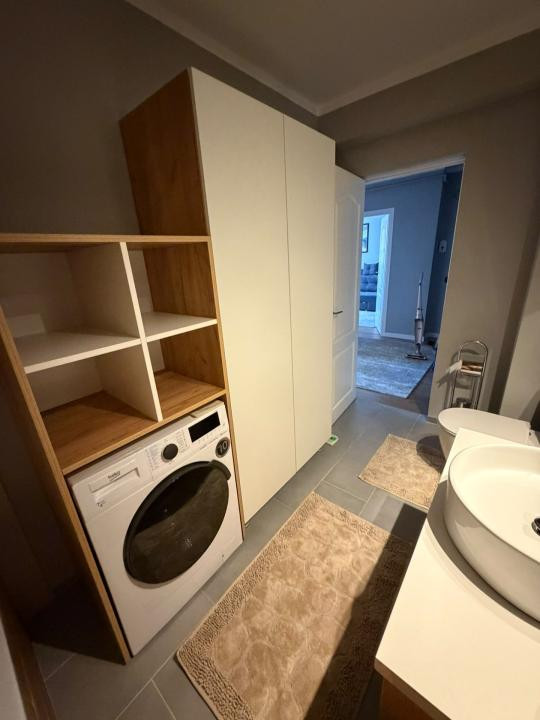 Apartament decomandat, finisat modern, zona Eroilor