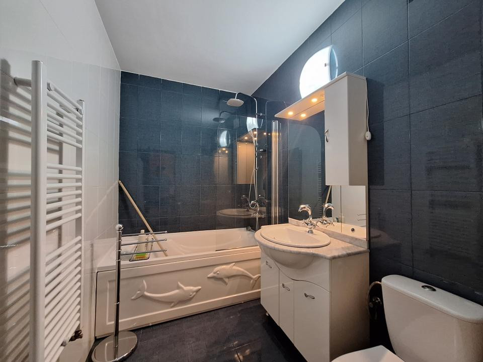 Apartament cu 2 camere, 50 mp, parcare, zona Aqua Park