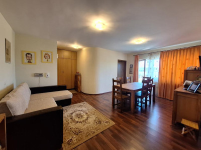 Apartament cu 2 camere, 50 mp, parcare, zona Aqua Park