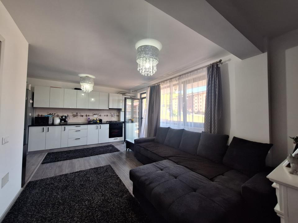 Apartament cu 3 camere la cheie, 2 balcoane, zona Stejarului