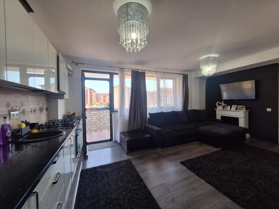 Apartament cu 3 camere la cheie, 2 balcoane, zona Stejarului