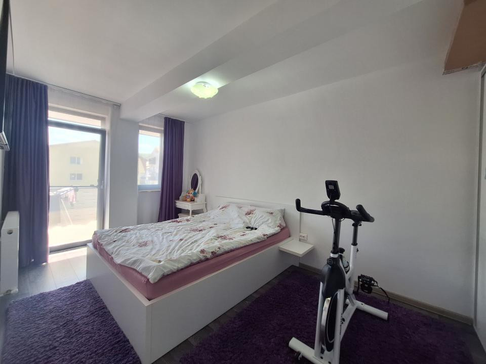 Apartament cu 3 camere la cheie, 2 balcoane, zona Stejarului