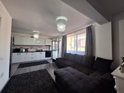 Apartament cu 3 camere la cheie, 2 balcoane, zona Stejarului