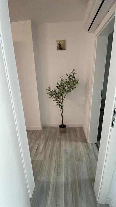 Apartament cu 3 camere, 2 parcari, boxa, balcon, zona Somesului