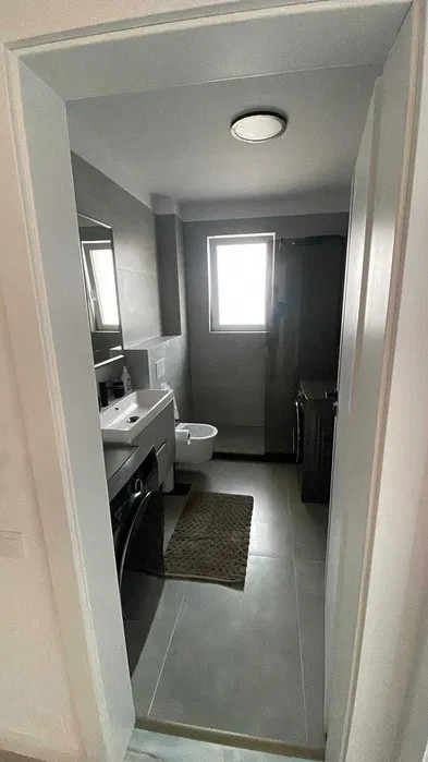 Apartament cu 3 camere, 2 parcari, boxa, balcon, zona Somesului