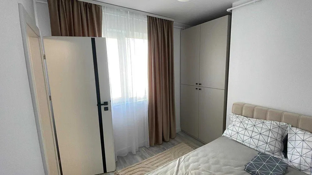 Apartament cu 3 camere, 2 parcari, boxa, balcon, zona Somesului