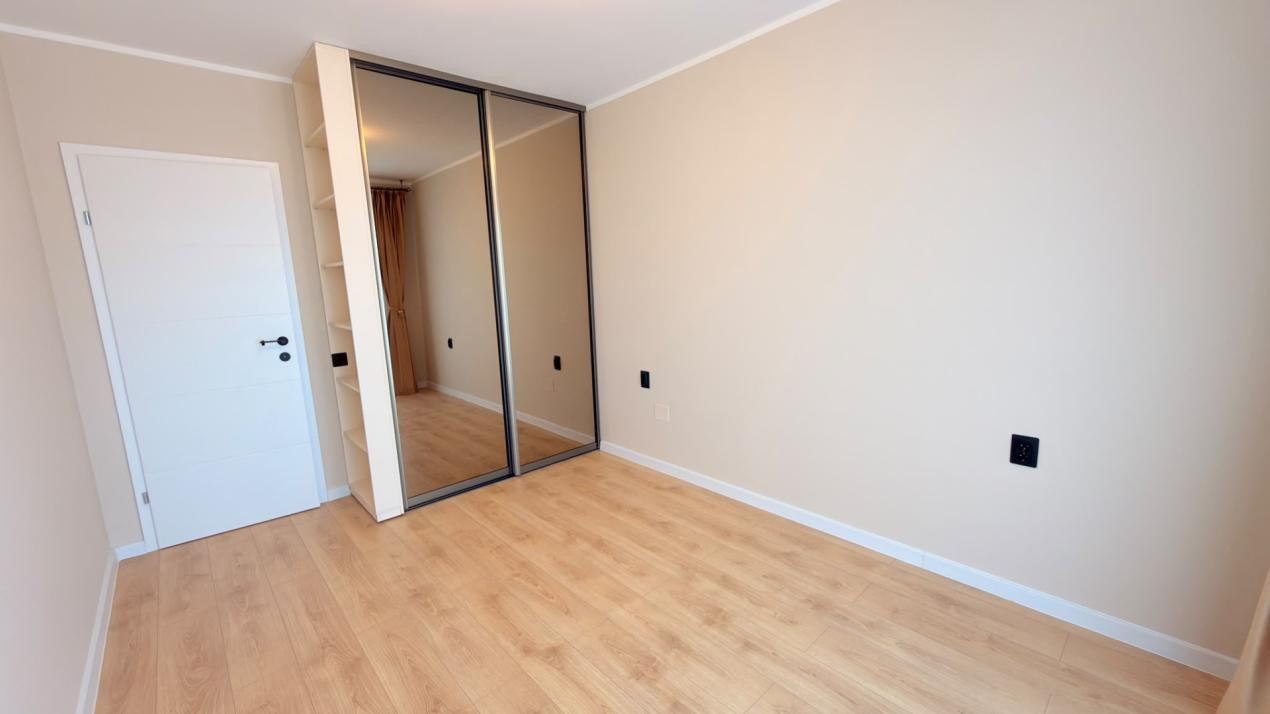 Apartament cu  3camere,etaj intermediar,parcare subterana,ultrafinisat