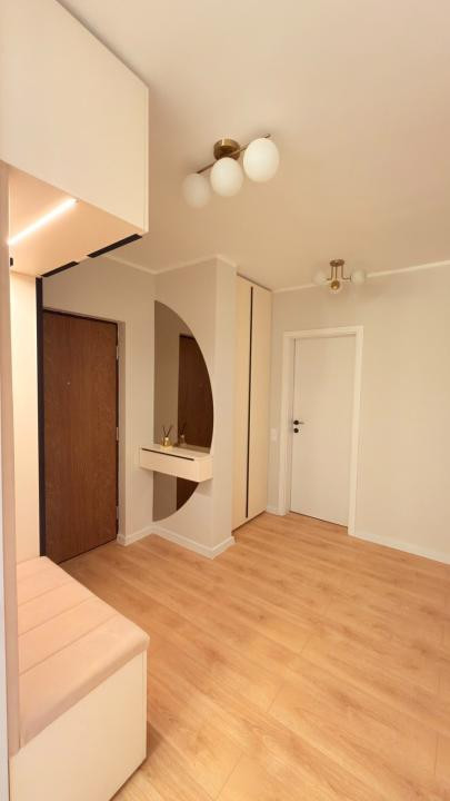 Apartament cu  3camere,etaj intermediar,parcare subterana,ultrafinisat
