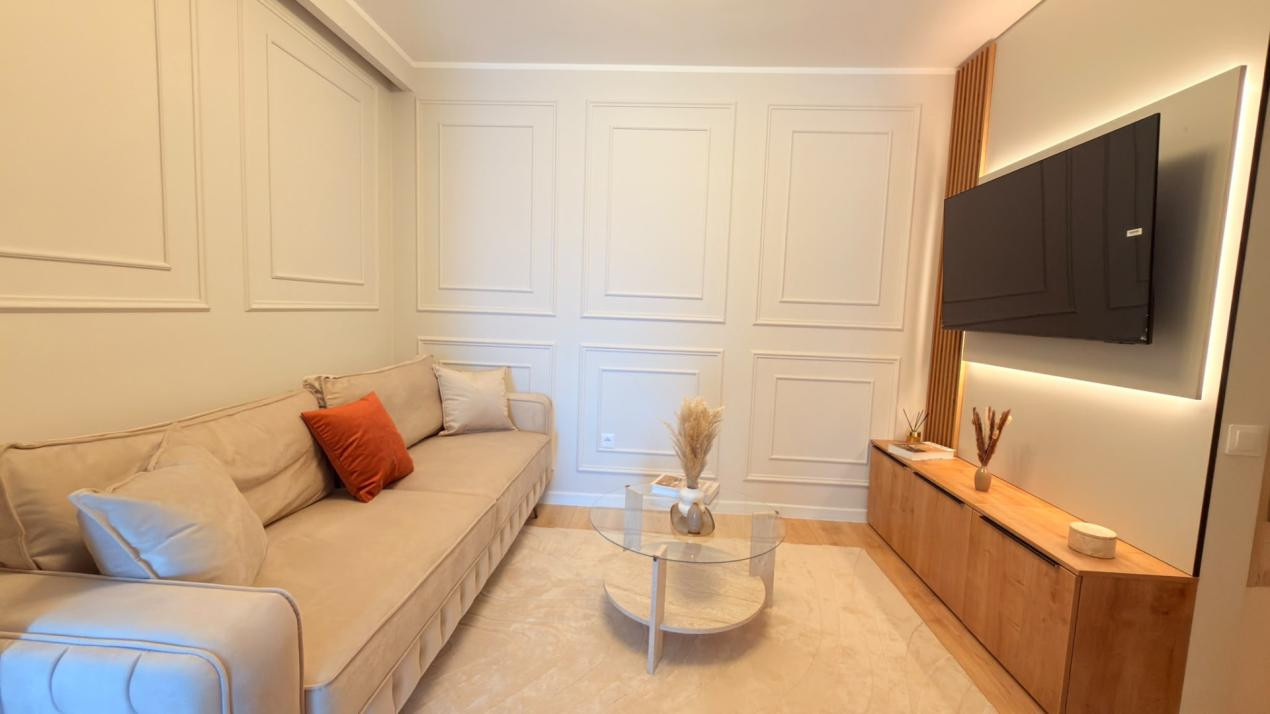 Apartament cu  3camere,etaj intermediar,parcare subterana,ultrafinisat