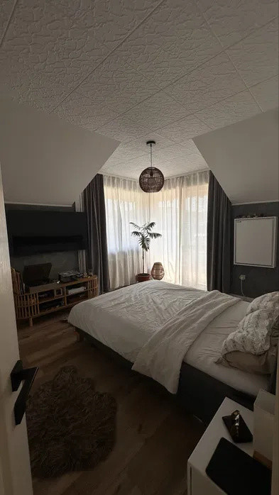 Apartament cu 2 camere, decomandat, balcon, zona JYSK