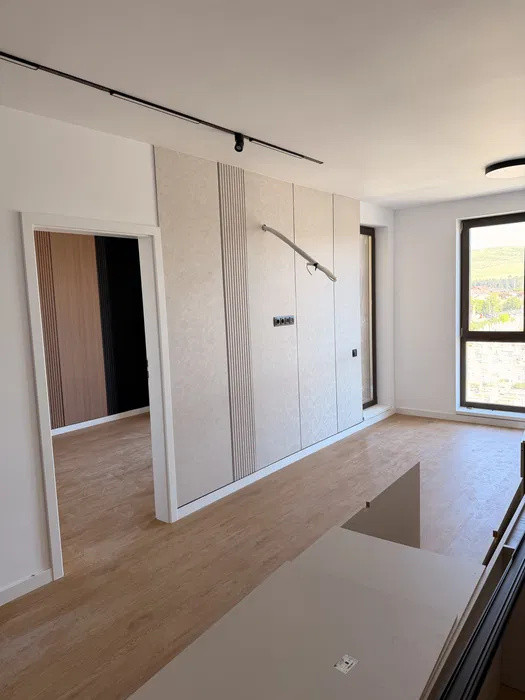 Apartament cu 2 camere, 54 mp, parcare, zona Eroilor 
