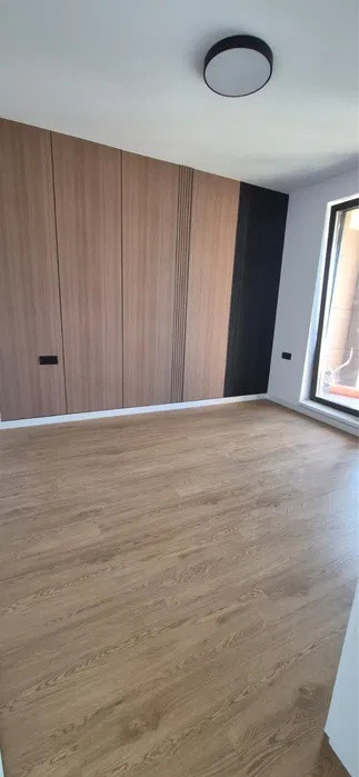 Apartament cu 2 camere, 54 mp, parcare, zona Eroilor 