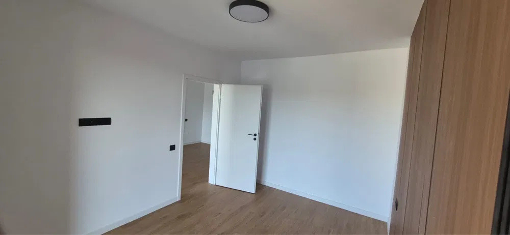 Apartament cu 2 camere, 54 mp, parcare, zona Eroilor 