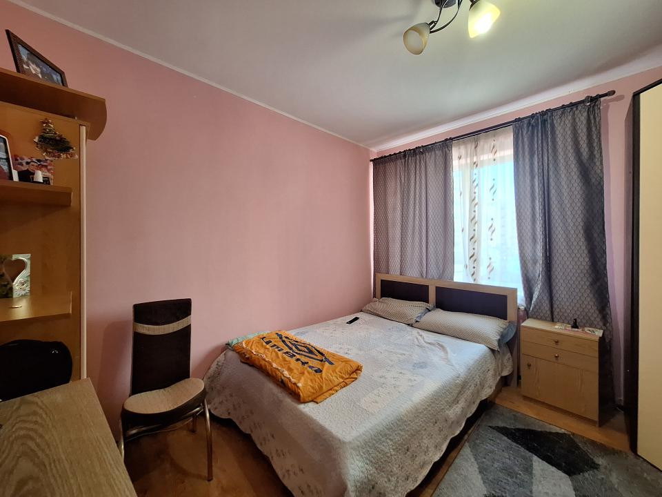 Apartament decomandat, 2 balcoane, zona KIK