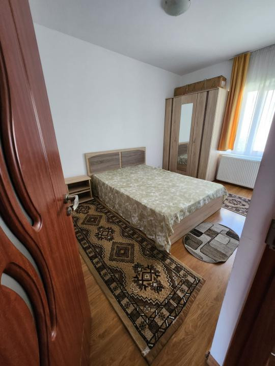 Inchiriere Apartament 3 camere ,zona Eroilor