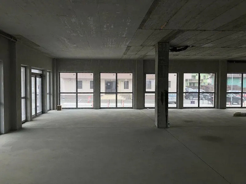 De Inchiriat! Spatiu comercial, 125 mp, Parcul Poligon, Floresti