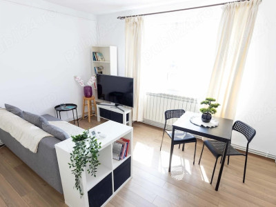 Apaartament de vanzare, 2 camere decomandat, Zona Big