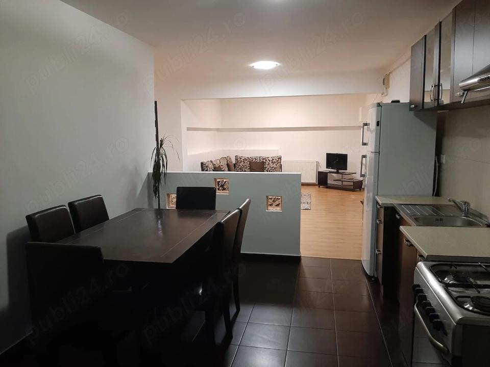 Apartament spatios cu 2 camere, 66,7 mp, parcare, zona Florilor