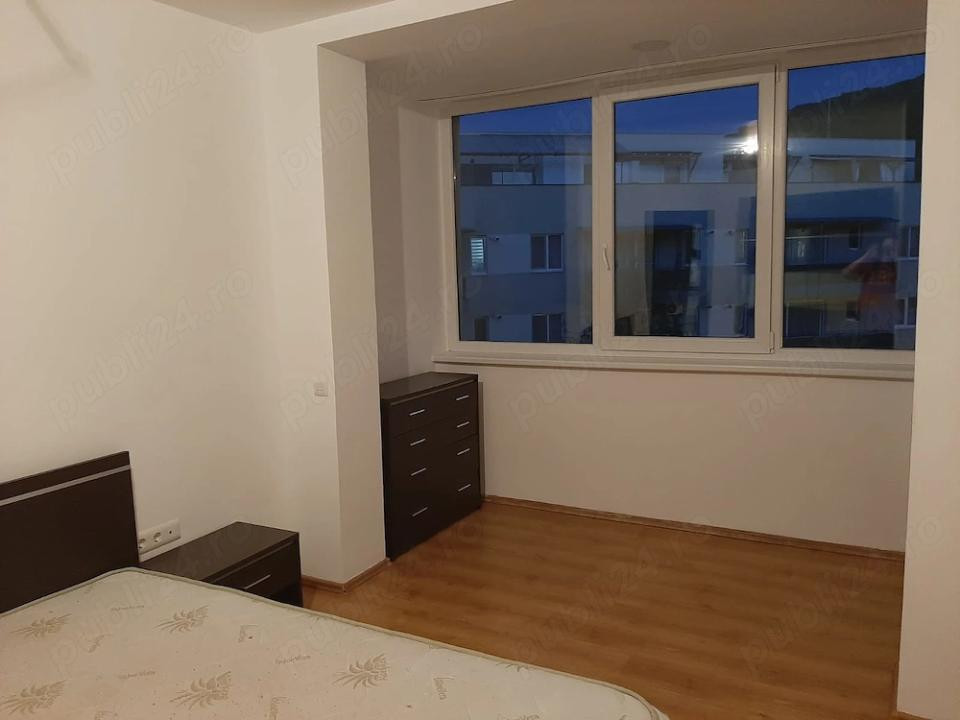 Apartament spatios cu 2 camere, 66,7 mp, parcare, zona Florilor