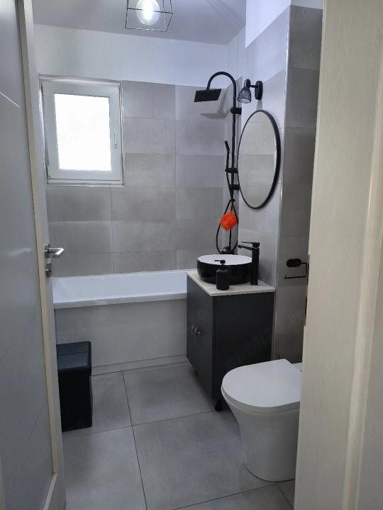 Apartament decomamdat, parcare subterana, zona Parcului Poligon