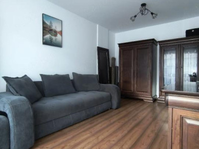 Apartament decomamdat, 2 balcoane, zona Parcului Poligon