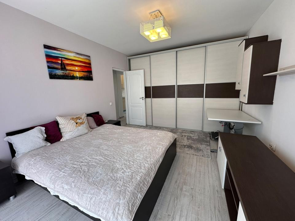 Apartament de 50 mp utili,2 camere deco. ,2 balcoane ,etaj intermediar