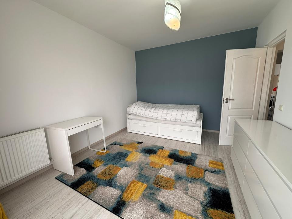 Apartament de 50 mp utili,2 camere deco. ,2 balcoane ,etaj intermediar