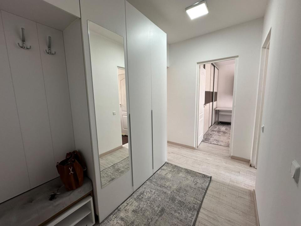 Apartament de 50 mp utili,2 camere deco. ,2 balcoane ,etaj intermediar