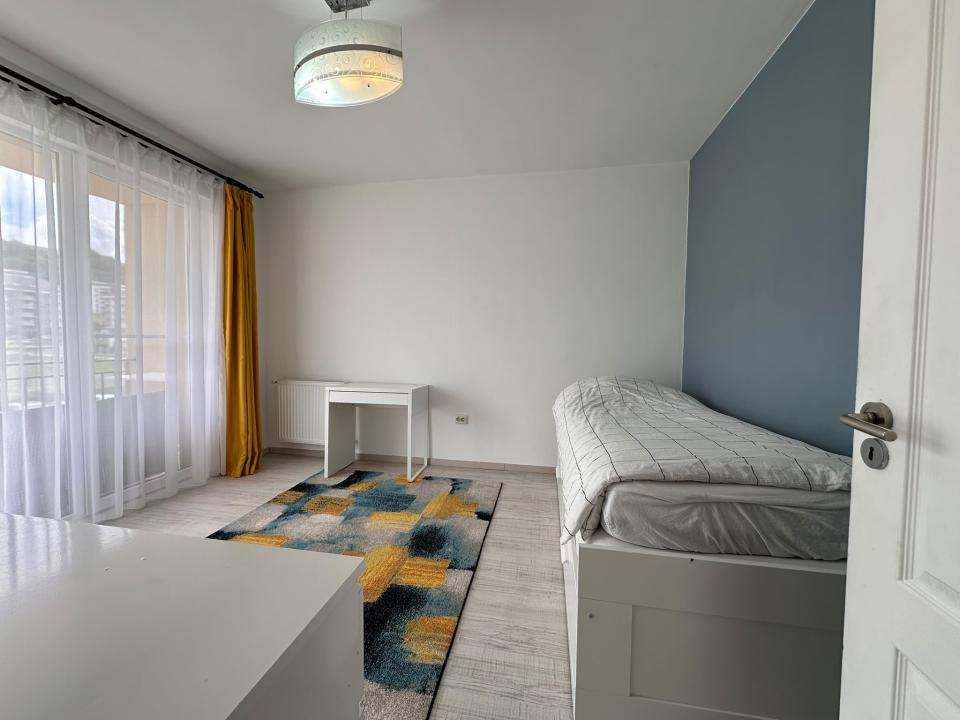 Apartament de 50 mp utili,2 camere deco. ,2 balcoane ,etaj intermediar