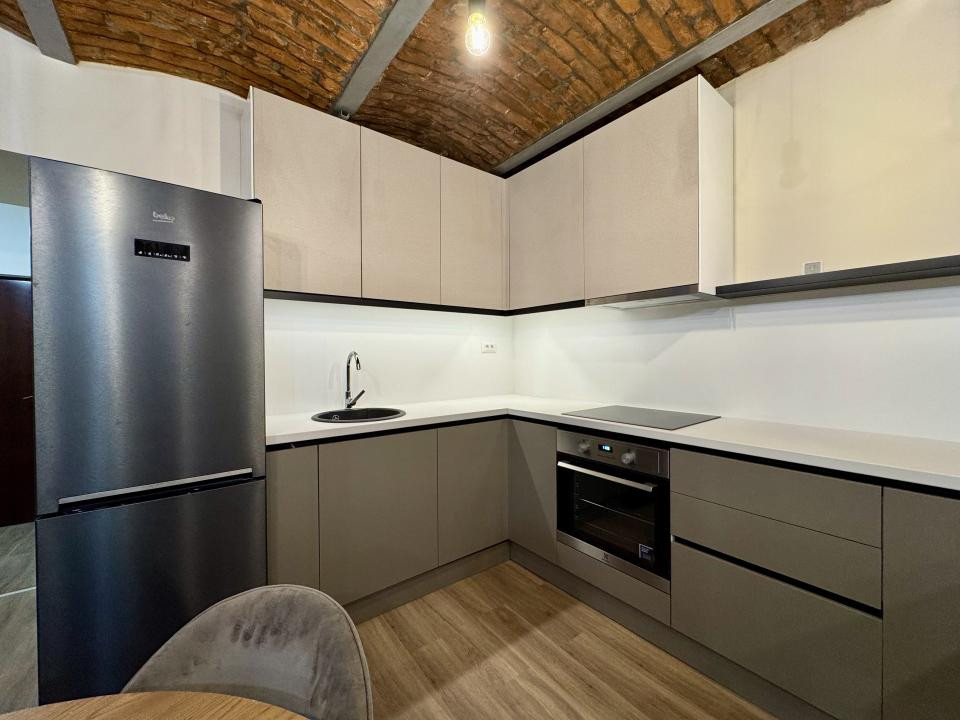Apartament recent renovat, la cheie, 2 camere, 55 mp, zona UMF