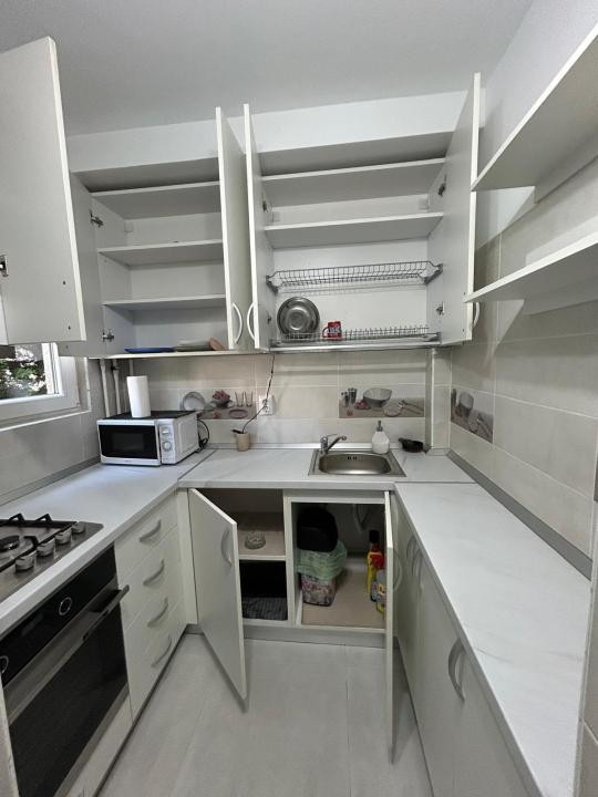 Garsonieră 24 mp, recent renovată, etajul 1, Str. Cojocnei