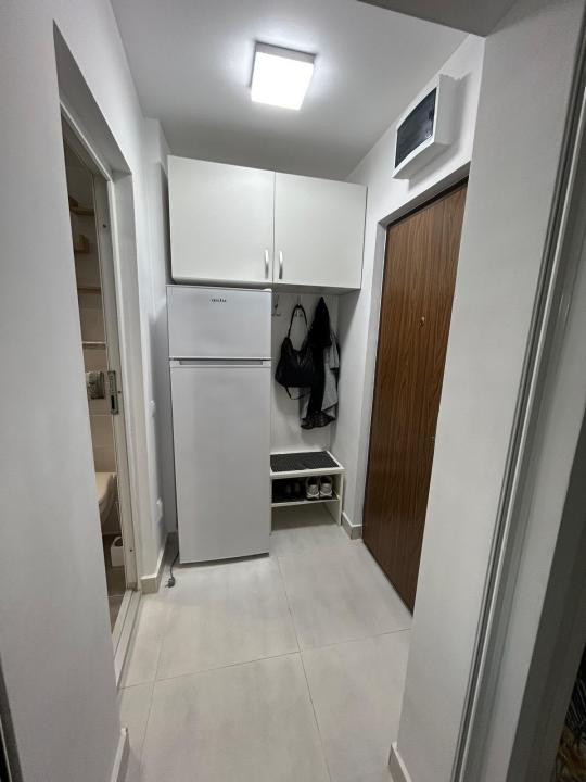 Garsonieră 24 mp, recent renovată, etajul 1, Str. Cojocnei