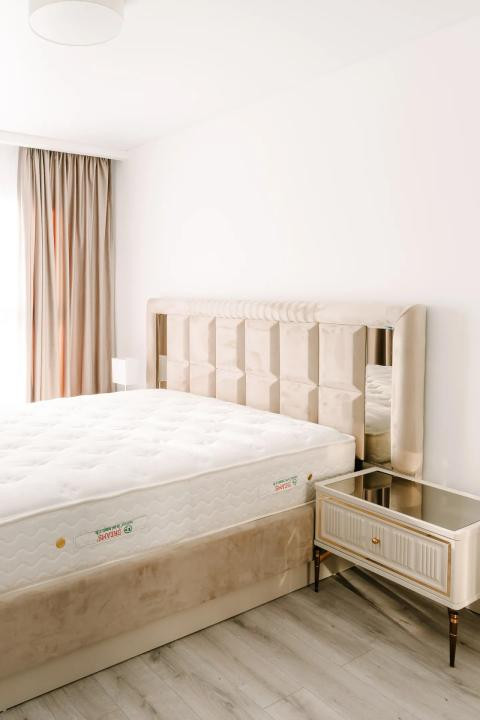 Apartament 3 camere, prima închiriere, parcare subterană, zona Frunzisului
