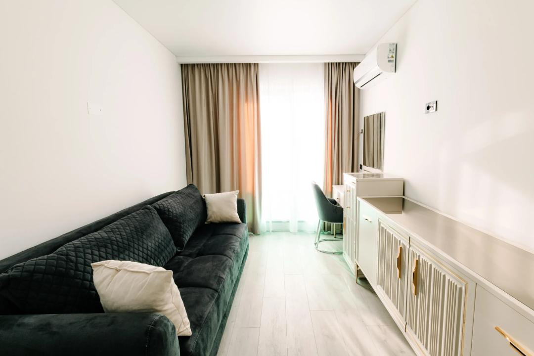Apartament 3 camere, prima închiriere, parcare subterană, zona Frunzisului