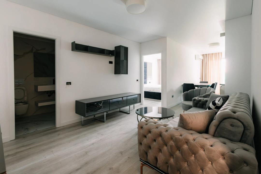 Apartament 2 camere, prima închiriere, parcare subterană, zona Frunzisului